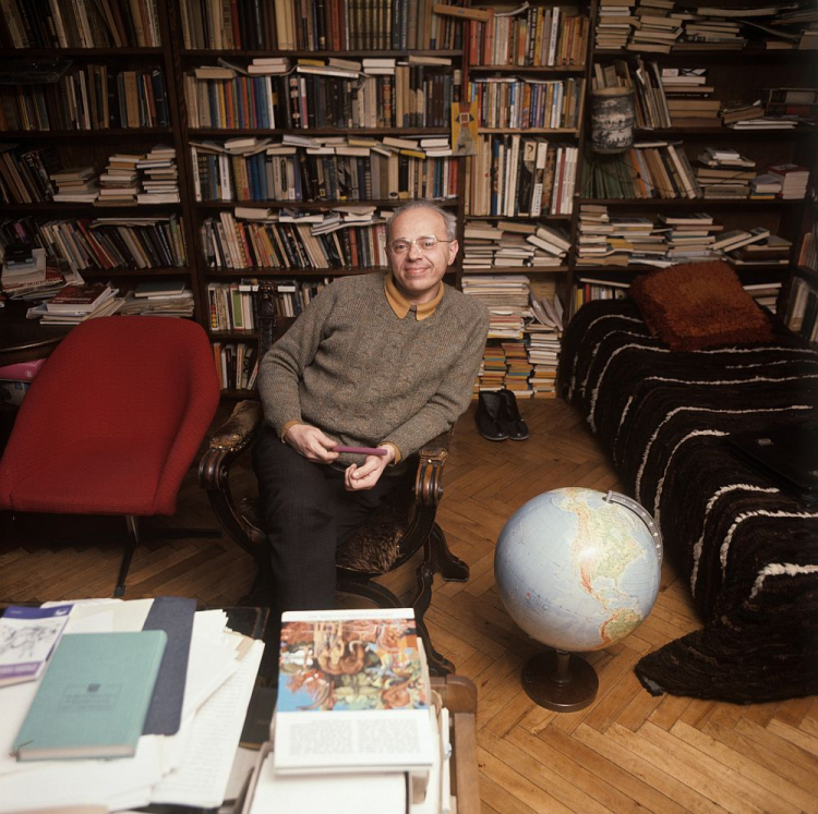 Stanisław Lem: Visionary of Science and the Human Experience - Polish ...